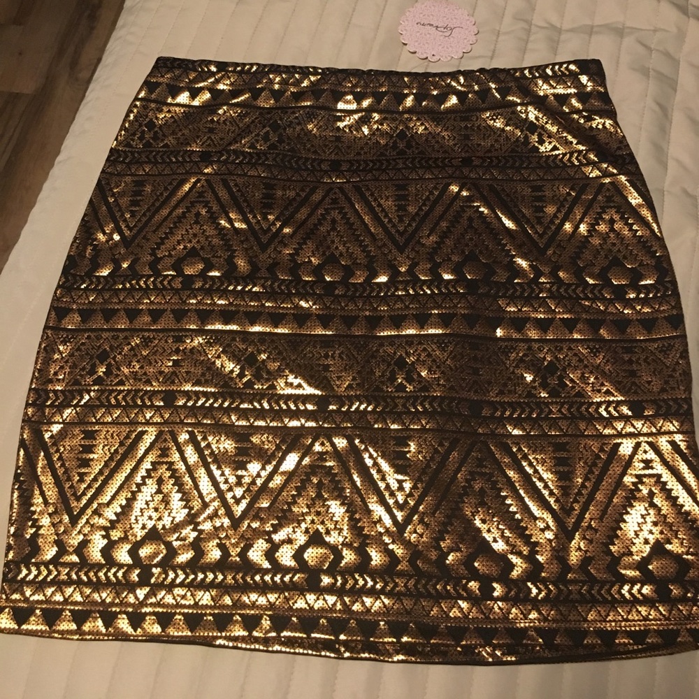 Sexy gold skirt