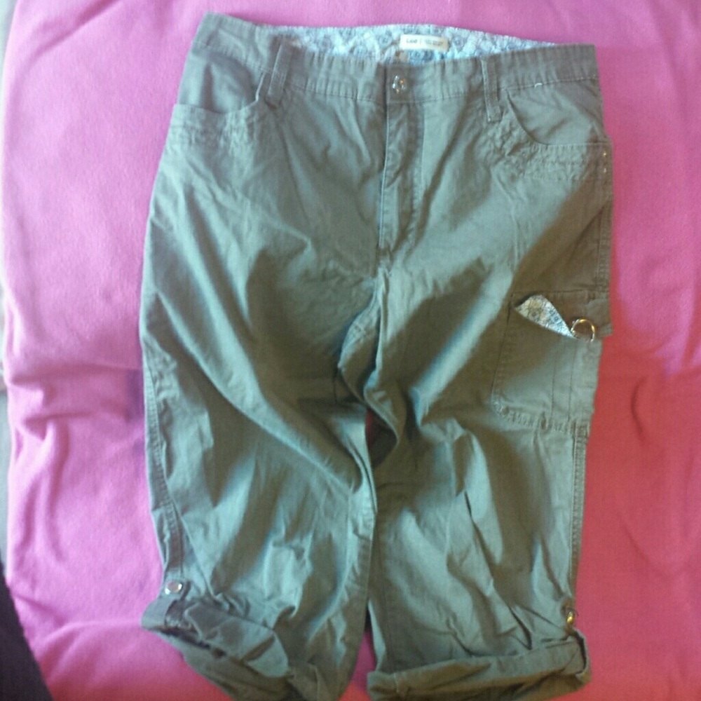 Lee brand just below the waist size 10 medium