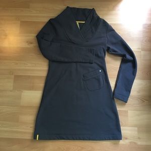 Like new tunic length top