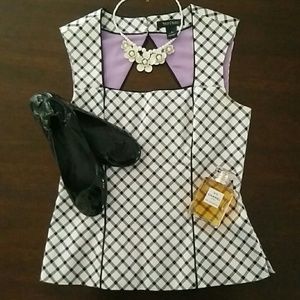 Sale! 🌟WHBM Adorable gingham black and white top