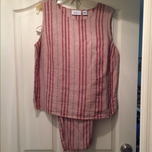 SEE BONUS DETAILS Sleeves top and capri pants