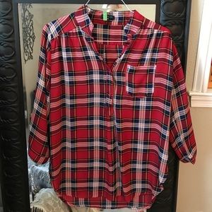 Adorable plaid top