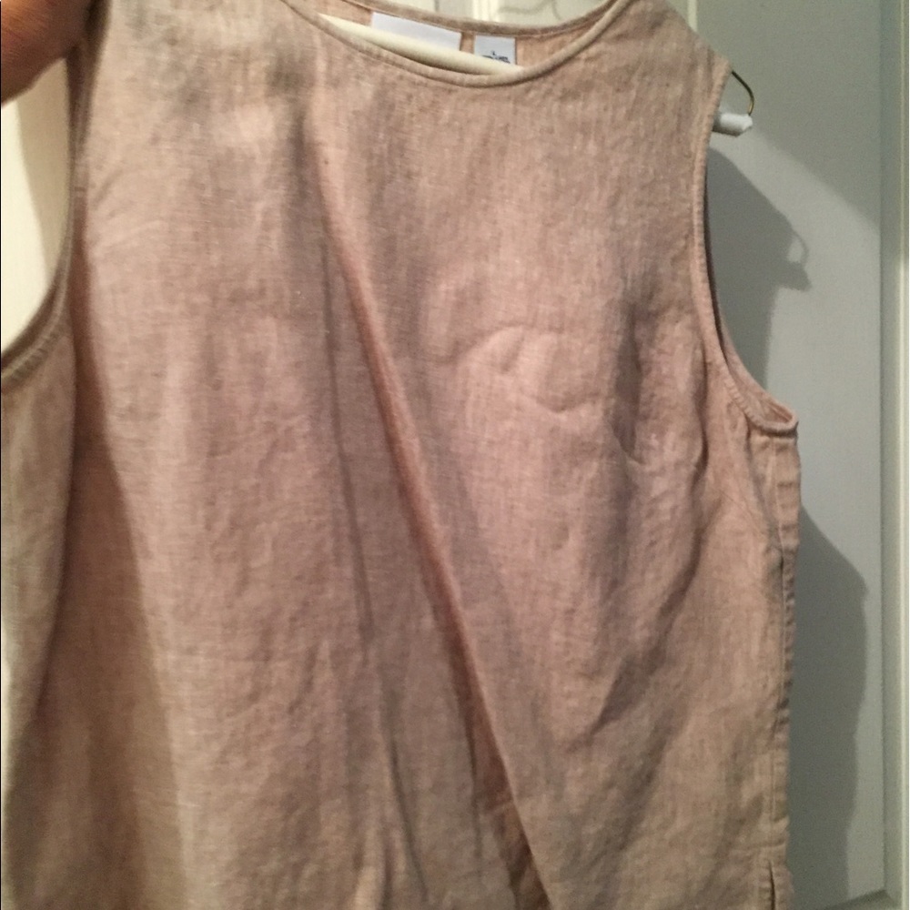 Sleeveless top