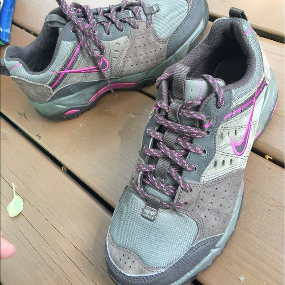 Nike Shoes Womens Nike Trail Hiking Shoes Size 85meuc Poshmark