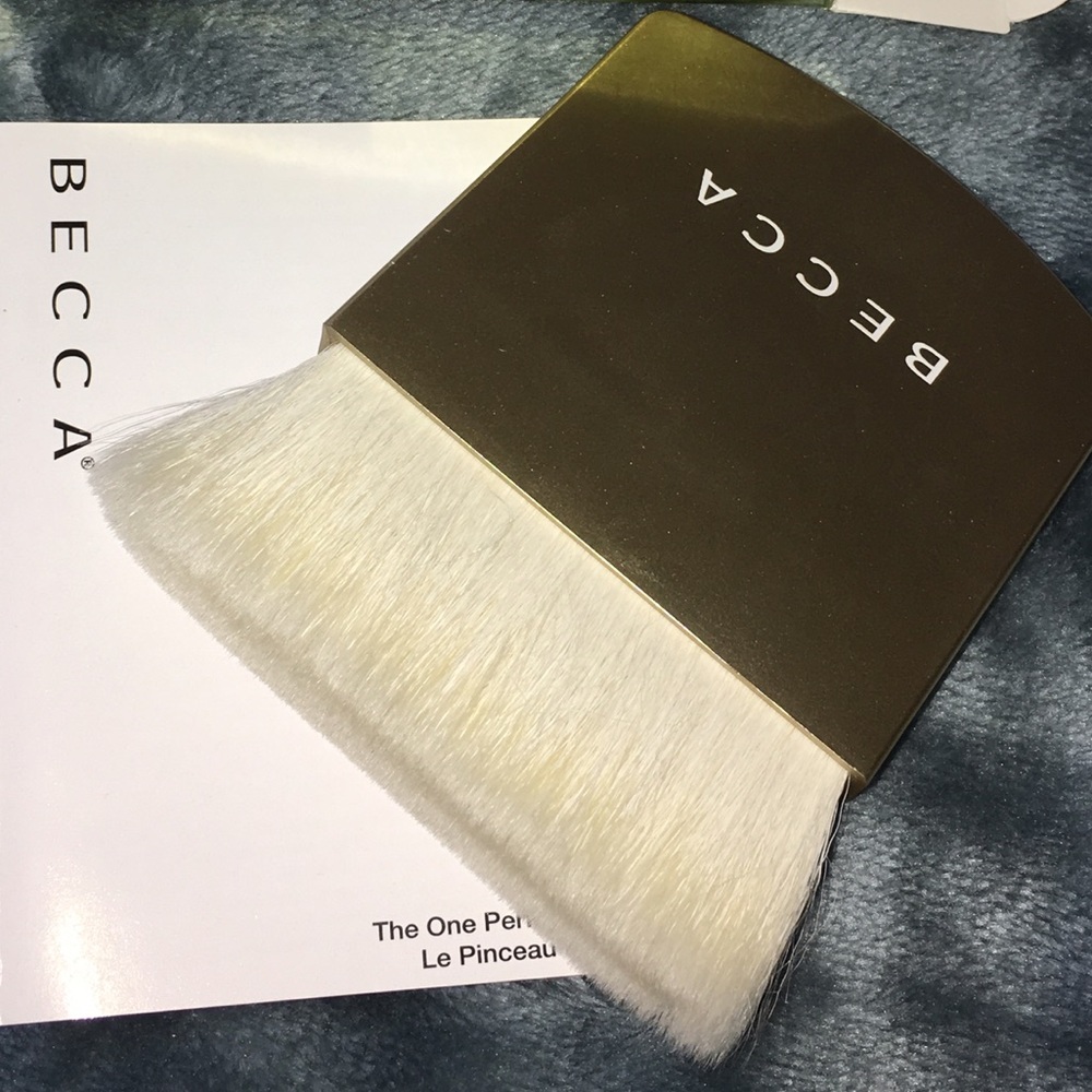 BNIB Becca Ltd Ed. The One Perfecting Brush