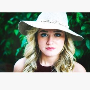 Meet your Posher, Nicolet