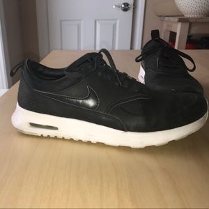Black Premium Air Max Thea