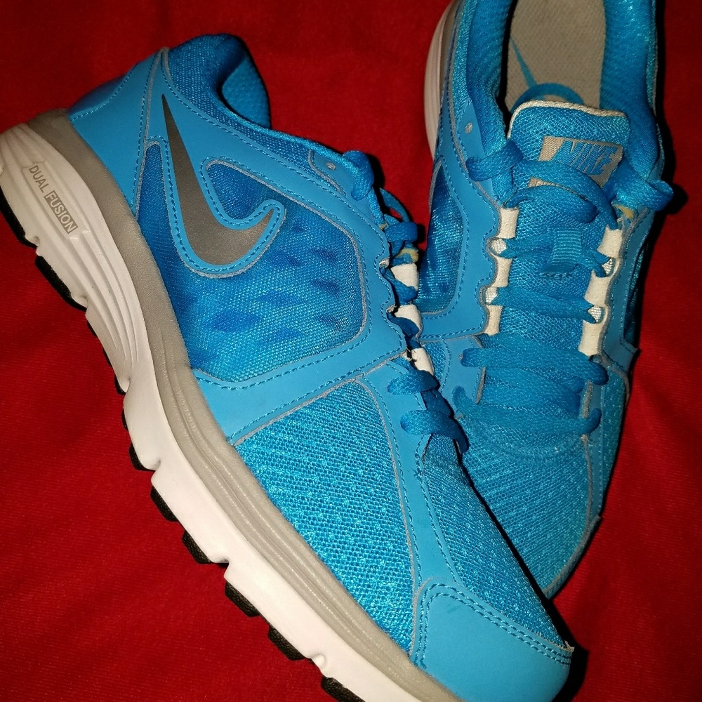 Nike Dual Fusion Run Sneakers 8.5