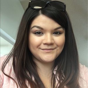 Meet your Posher, Kendra