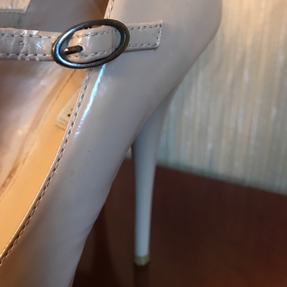 Nude Steve Madden Platform Pump - Picture 3 of 7