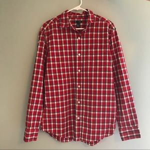 Mens medium classic fit button down shirt