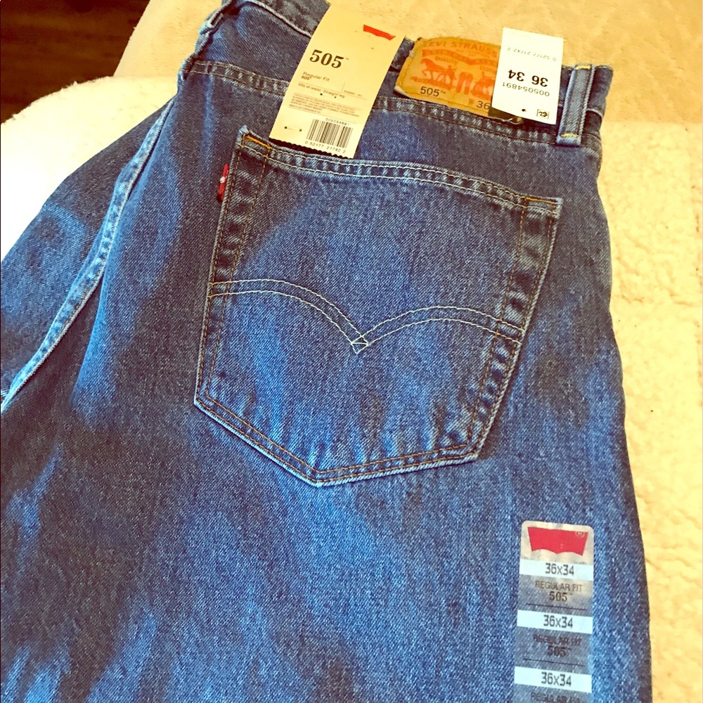 Men's Levi's 505 NWT medium wash