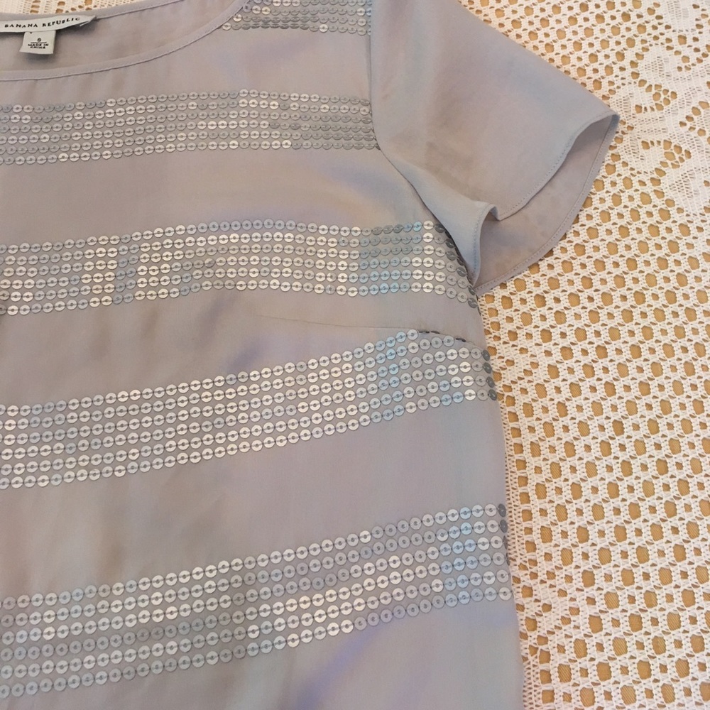 Banana Republic sheer blouse with sequins - Picture 4 of 5