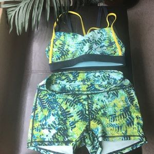 NWOT Zella Activewear/swimwear. Tropical