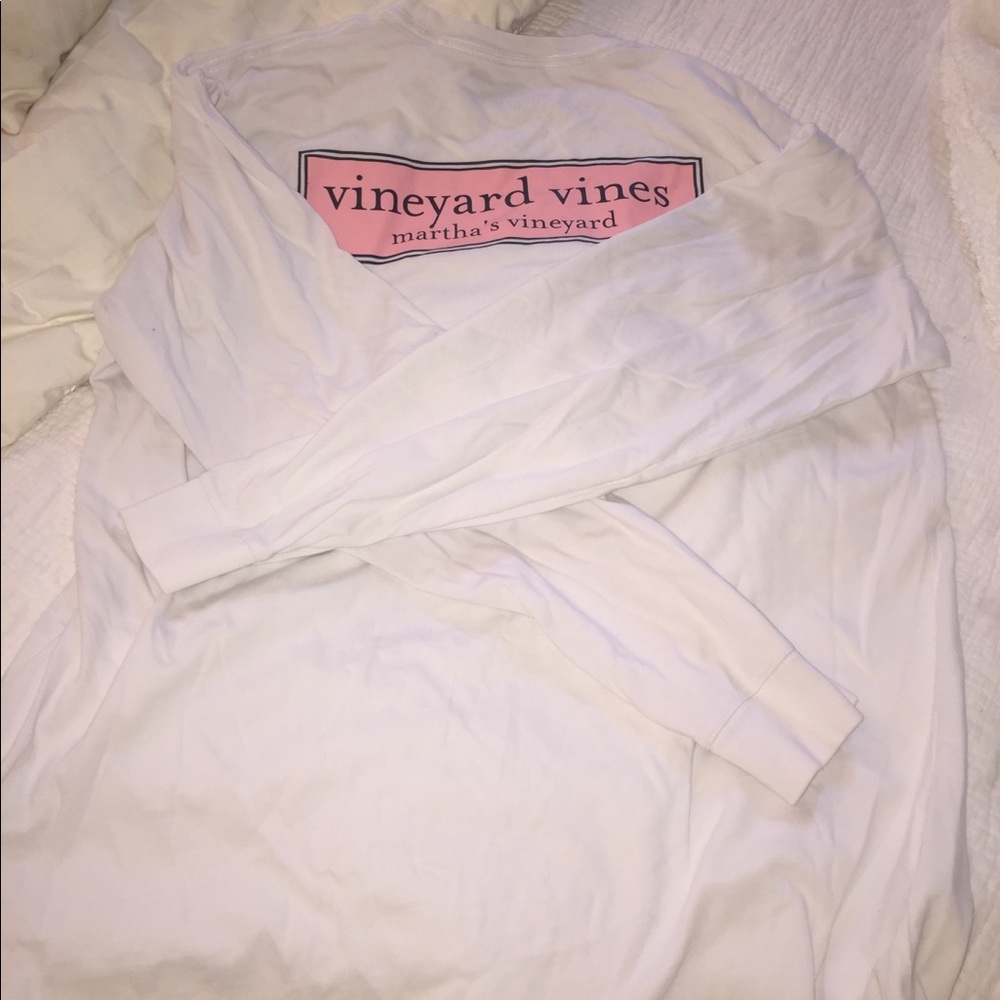 Vineyard vines white long sleeve tee