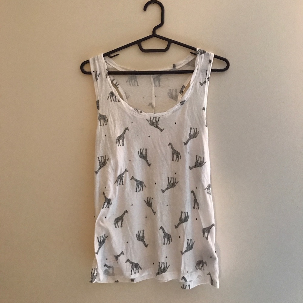 Urban Outfitters graphic tank w/ giraffe design