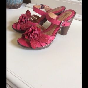 Fabulous Born Sandals