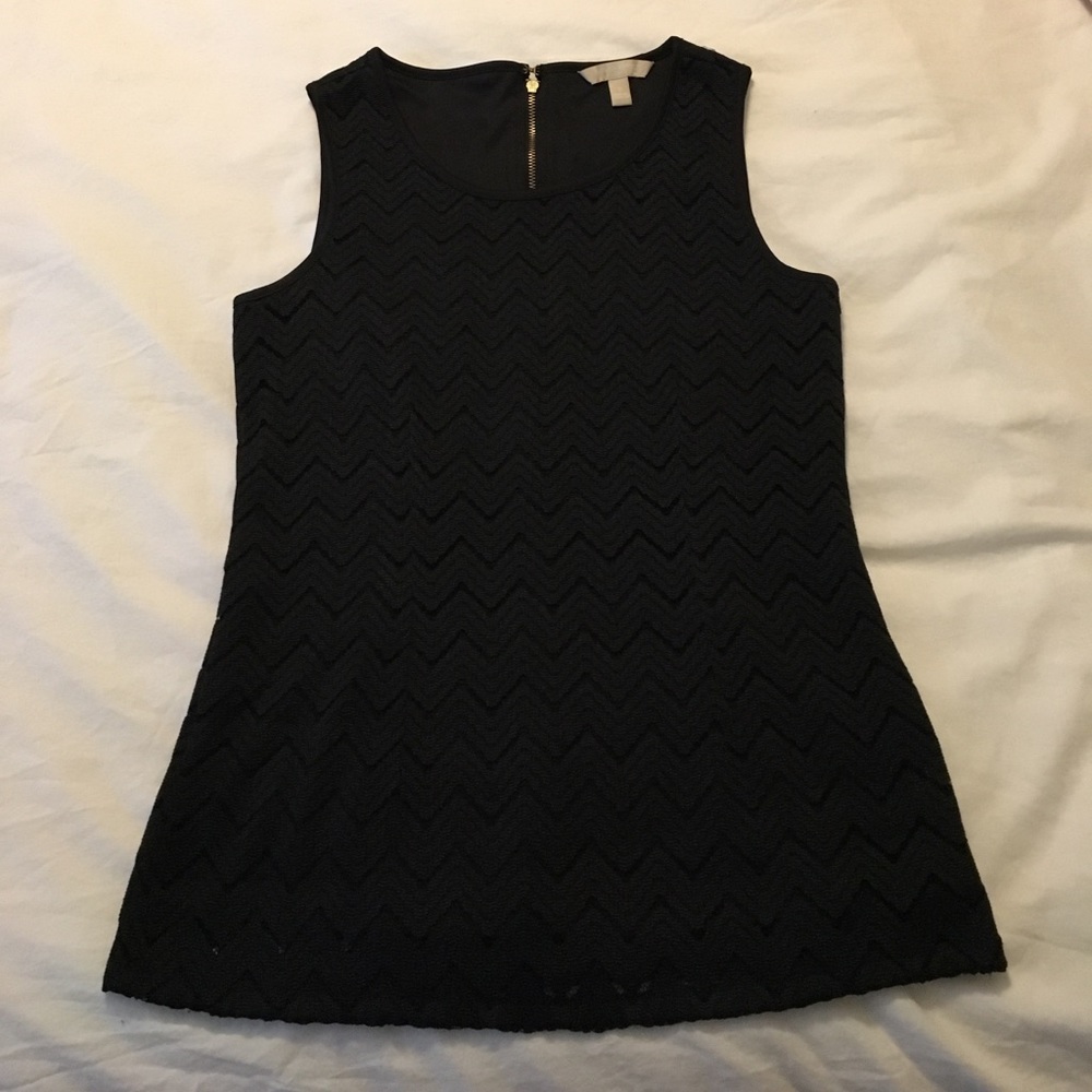Banana Republic sleeveless lace shirt