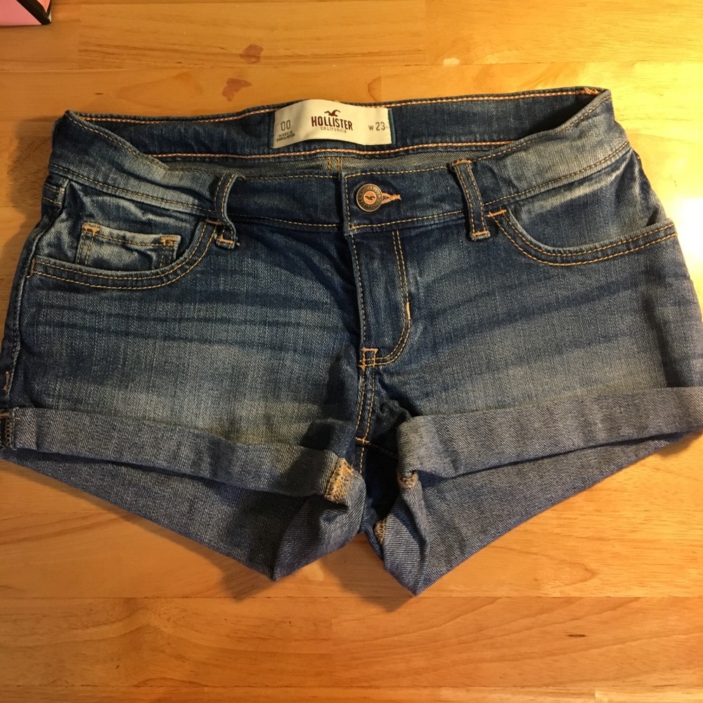 Hollister 00 Medium Wash shorts