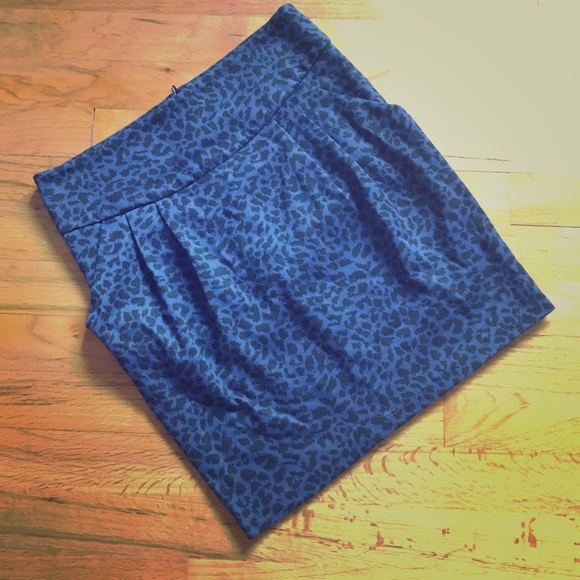Forever 21 - Dark Blue Cheetah Print Mini Skirt - Picture 1 of 2