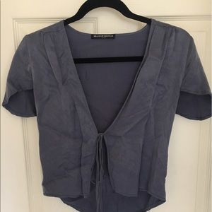 Brandy Melville tie crop top