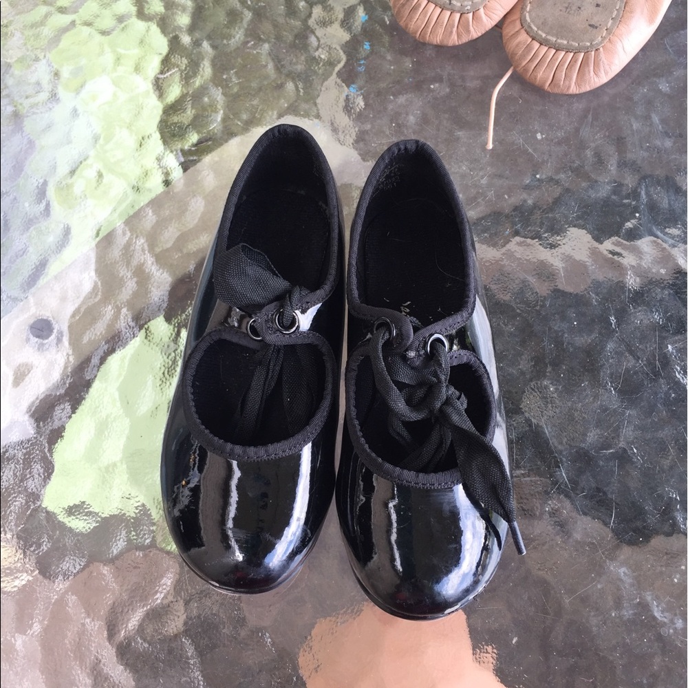 Toddler tap shoes