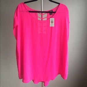 Bright pink short sleeve top