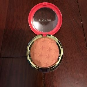 MAC Magic Dust Powder in Sweet Vision