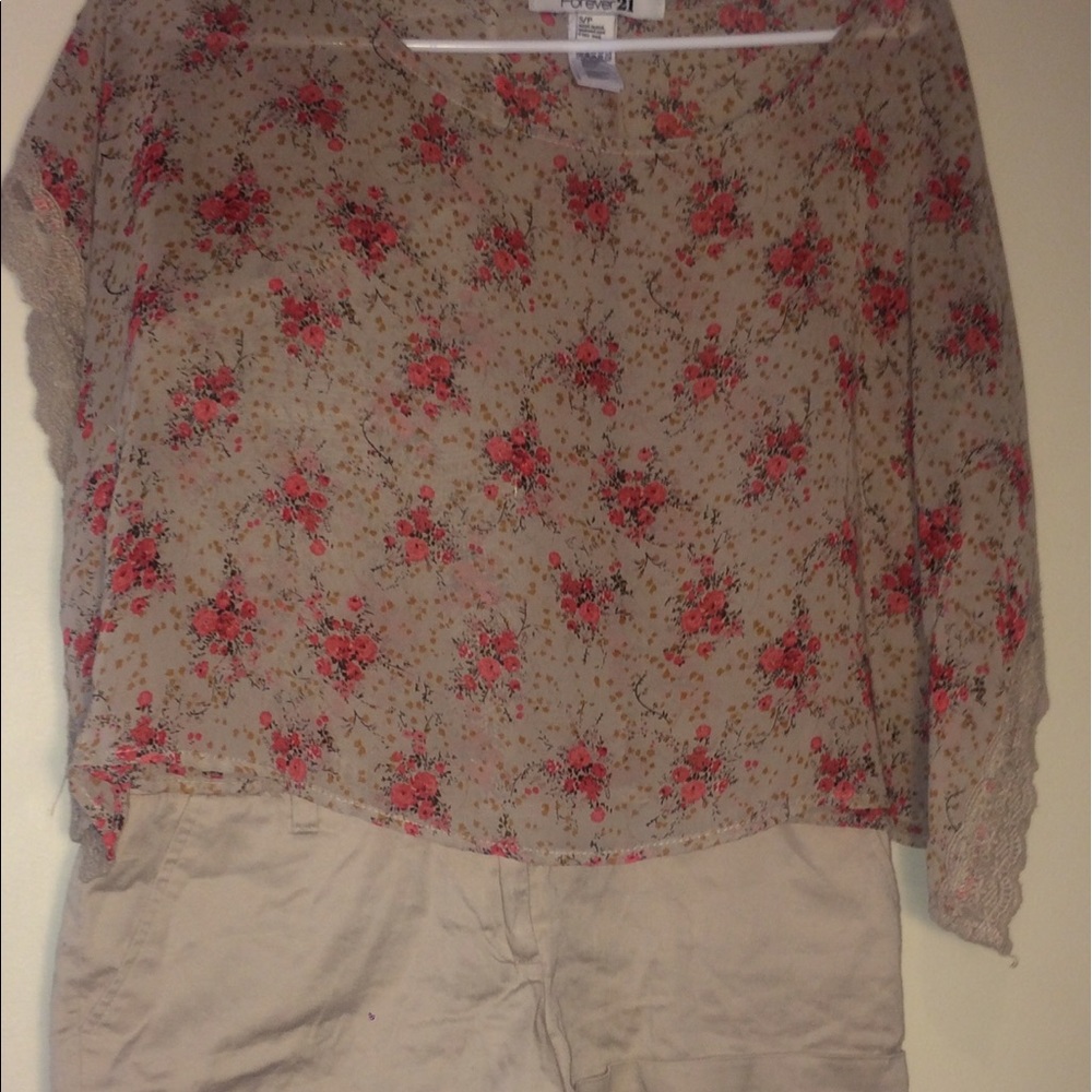 Forever 21 floral sheer top with lace trim