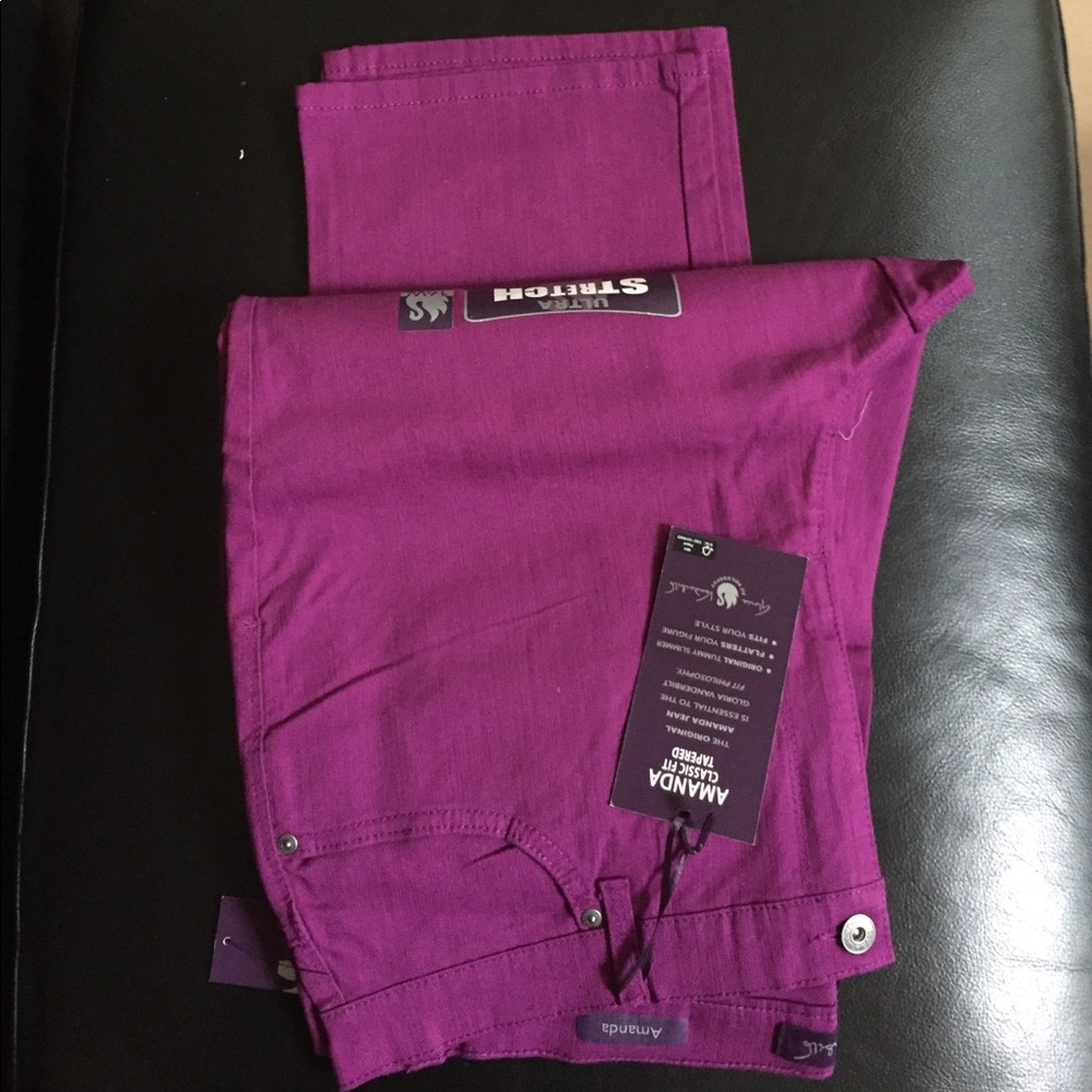 Womens Plus Amanda Classic Fit Tapered Size 24W