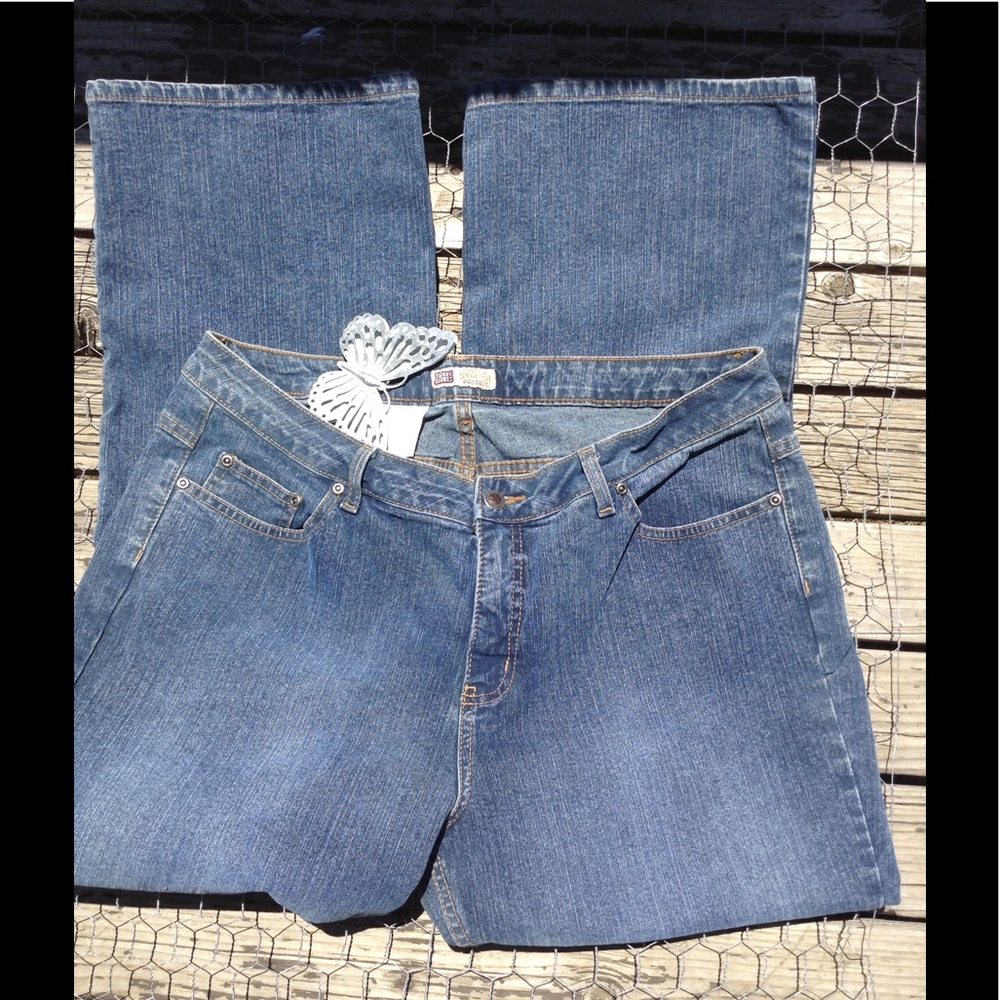 Faded Glory Women's Plus Boot cut Denim Jeans - Picture 2 of 6
