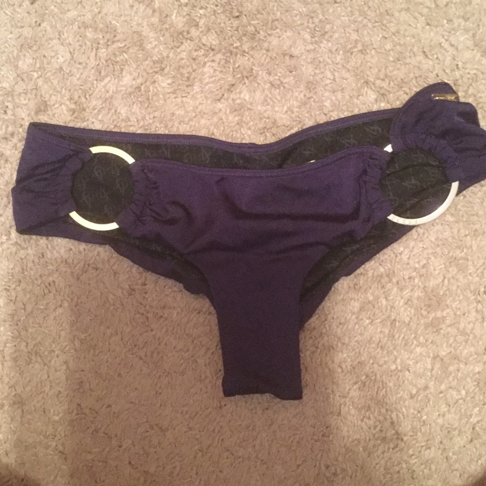 Victoria Secrets Cheeky Bikini Bottoms XS