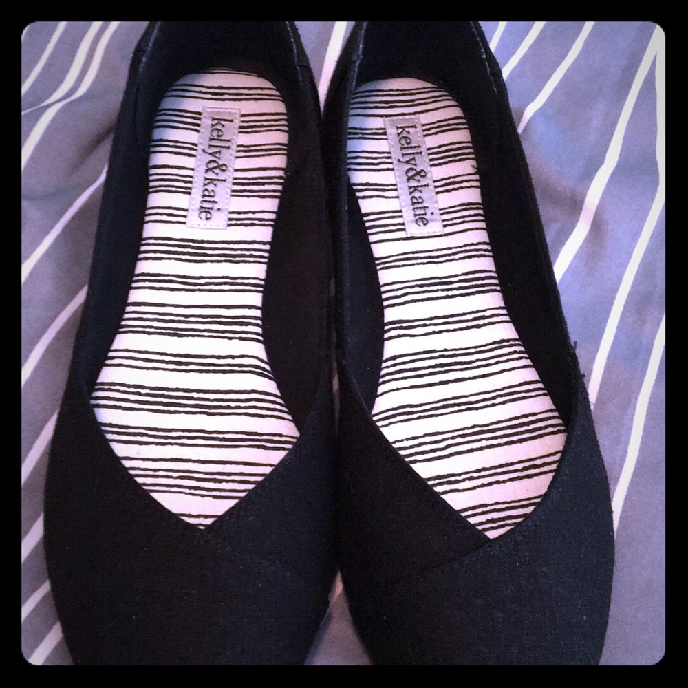 Kelly and Katie flat shoes