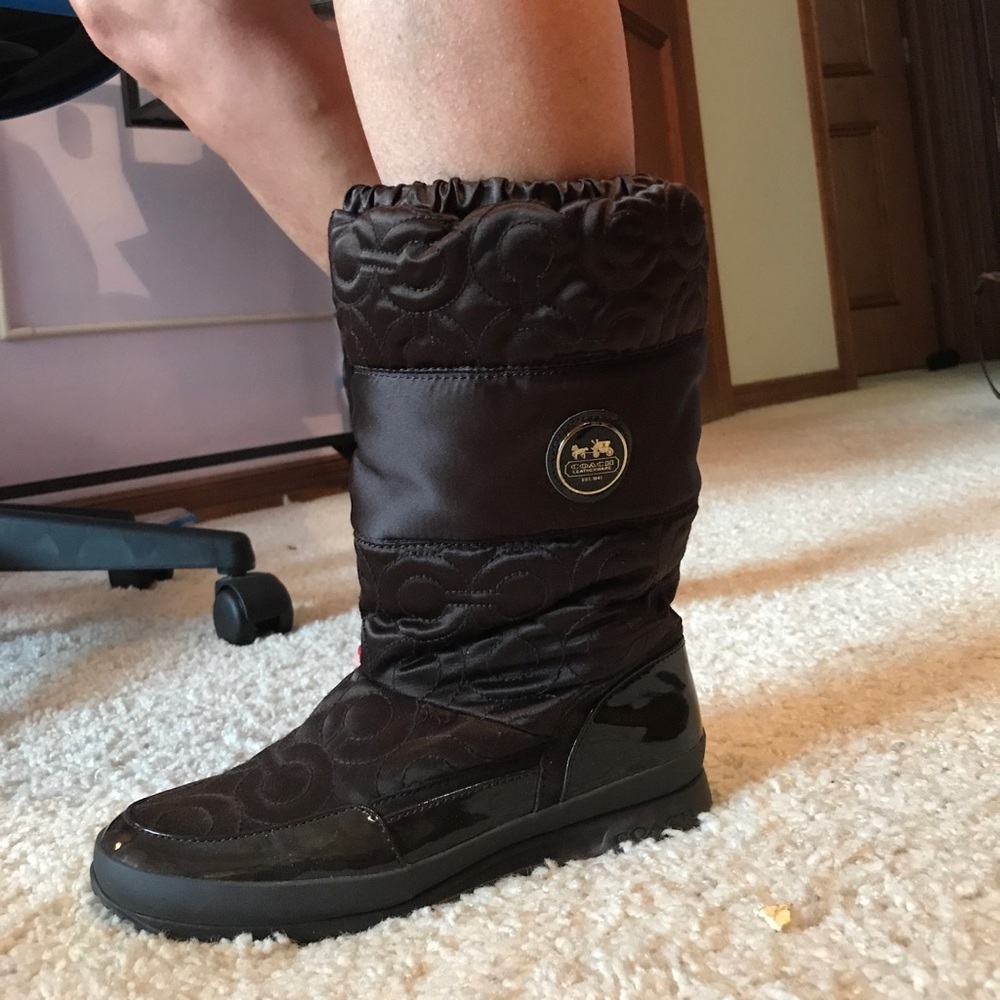 Size 8 // Brown Coach Boots