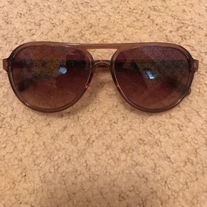 Rounded aviator sunglasses