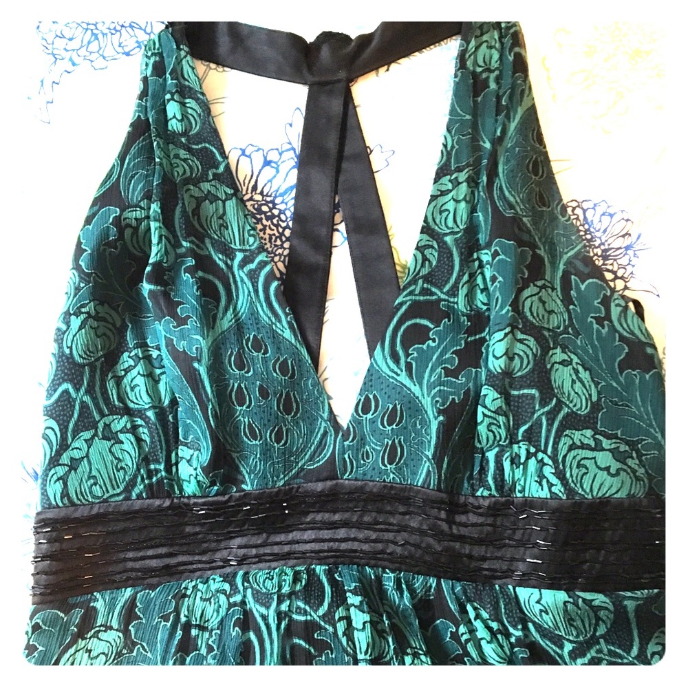 Laundry by Shelli Segal silk beaded flowing dress