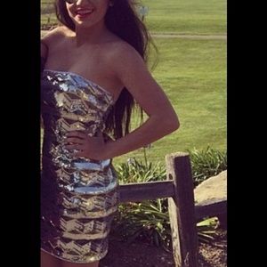 BEBE dress sequin size small zipper back