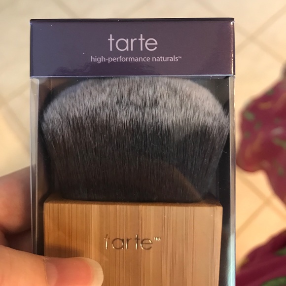 Tarte Swirl Power Cheek/Blush & Contour Brush - Picture 3 of 4