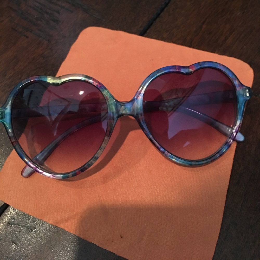 Heart shaped tie dye sunglasses