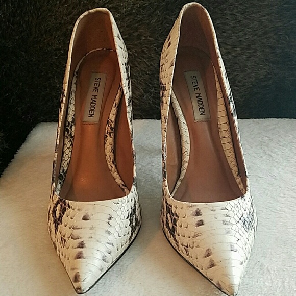 Steve Madden Python Pumps - Picture 2 of 3