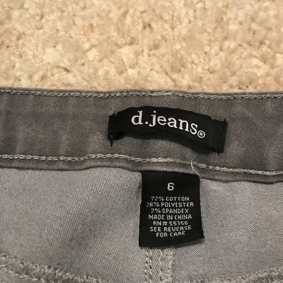 Size 6 // Very Stretchy Grey Jeans - Picture 4 of 4