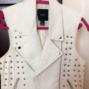 Forever 21 White Leather Studded Vest Size: Medium