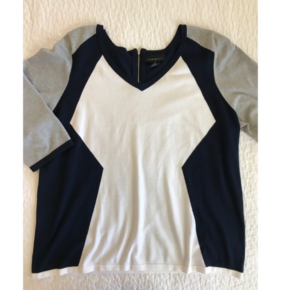 ⭐️ LB. navy/white sweater with back zipper. - Picture 1 of 2