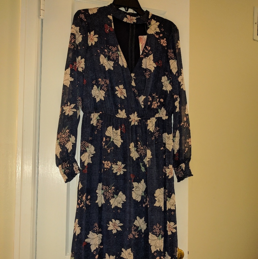 XL NWT Navy floral midi dress