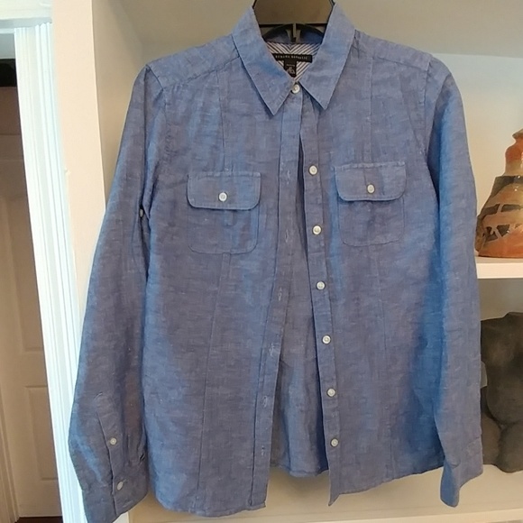 Like New! Banana Republic Button Up - Picture 2 of 3