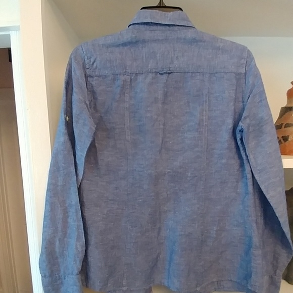 Like New! Banana Republic Button Up - Picture 3 of 3