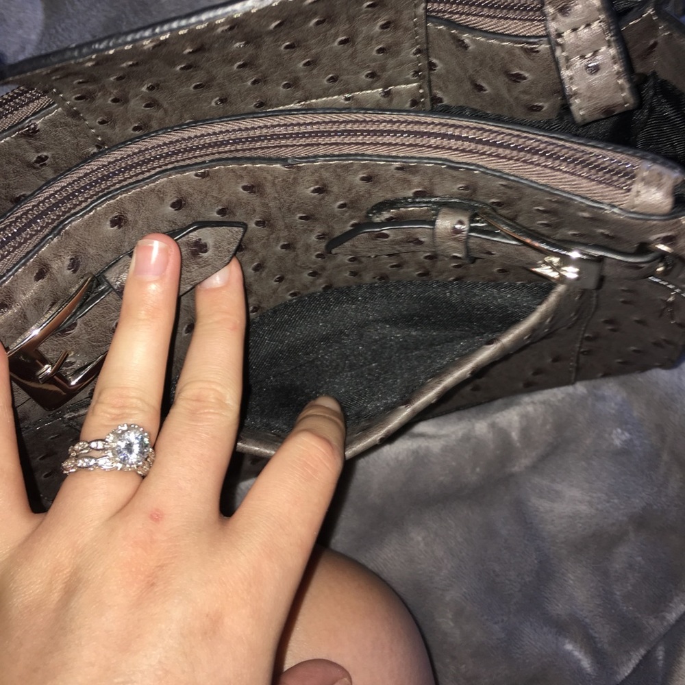 Purse - Picture 4 of 4