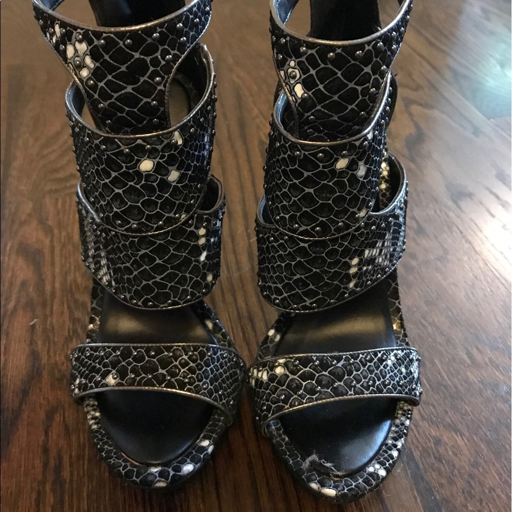 BCBG heels