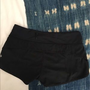 Lululemon run shorts SIZE 4