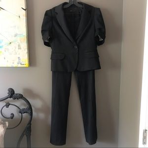 BCBGMaxAzria short Sleeve Summer Suit